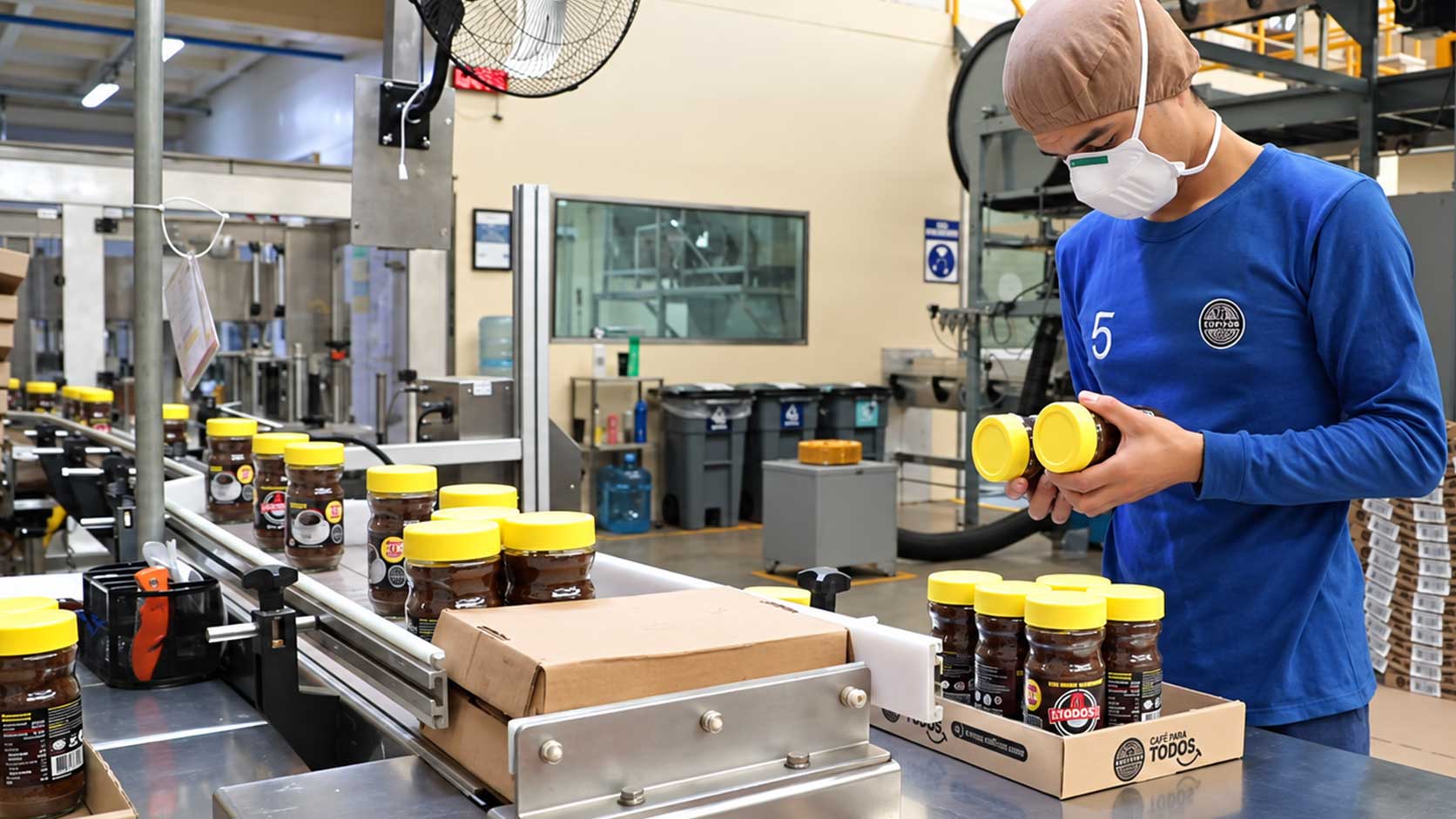 Equipo de producción industrial de CAFIVER